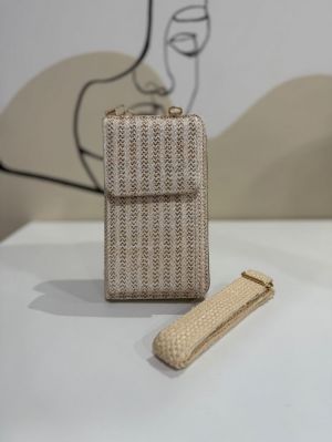  4 BEIGE