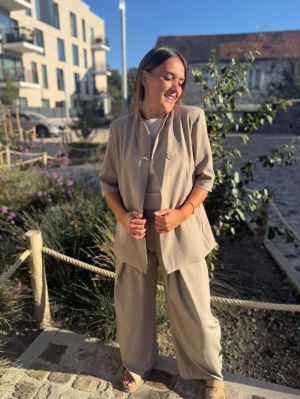  taupe